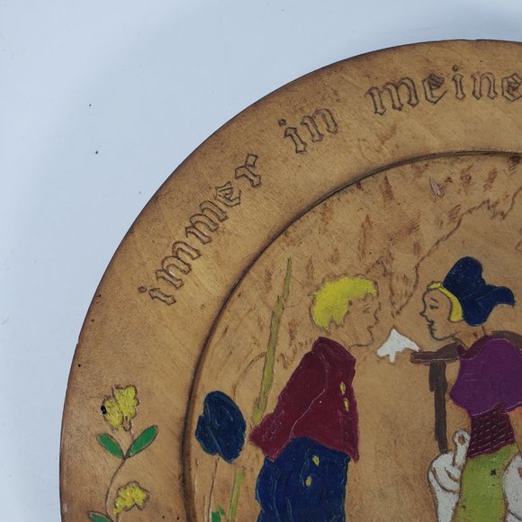 Wooden Dutch German Handmade Plate 9 3/4 in across - Picture 4 of 7